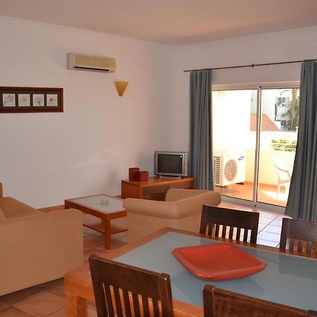 Bel appartement au bord de la mer de Porto de Mos Lagos Extérieur photo