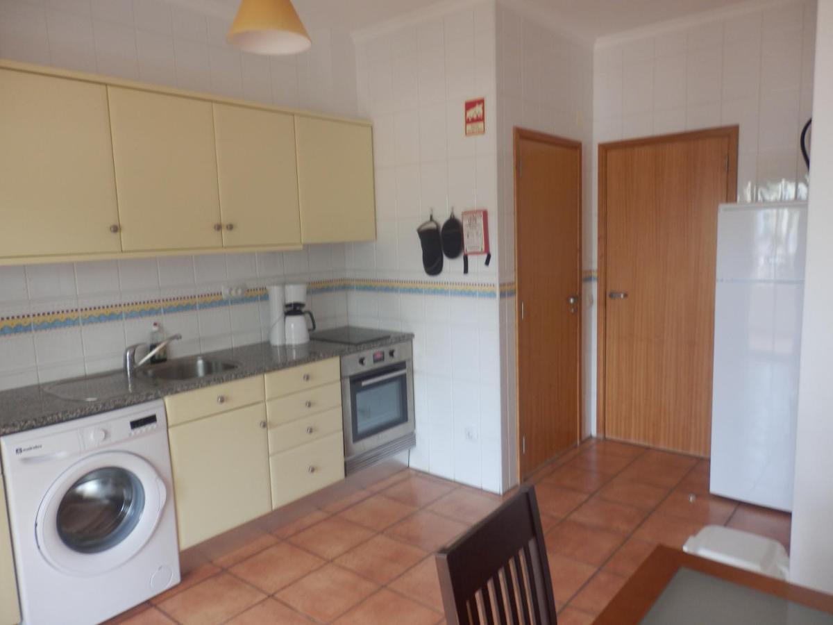 Bel appartement au bord de la mer de Porto de Mos Lagos Extérieur photo
