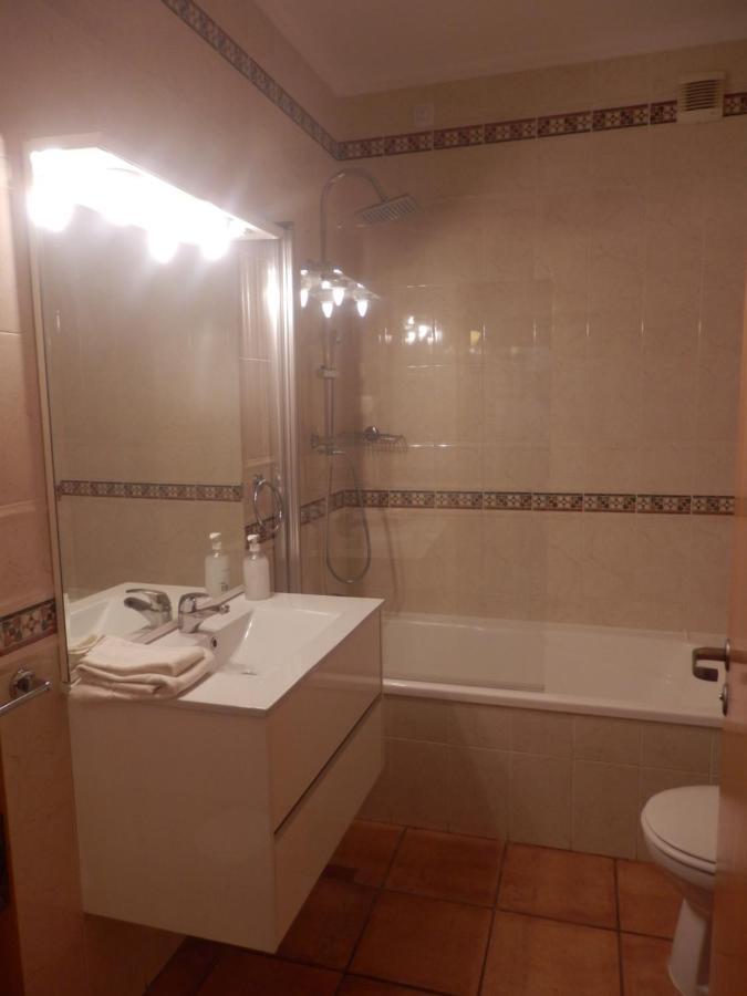 Bel appartement au bord de la mer de Porto de Mos Lagos Extérieur photo
