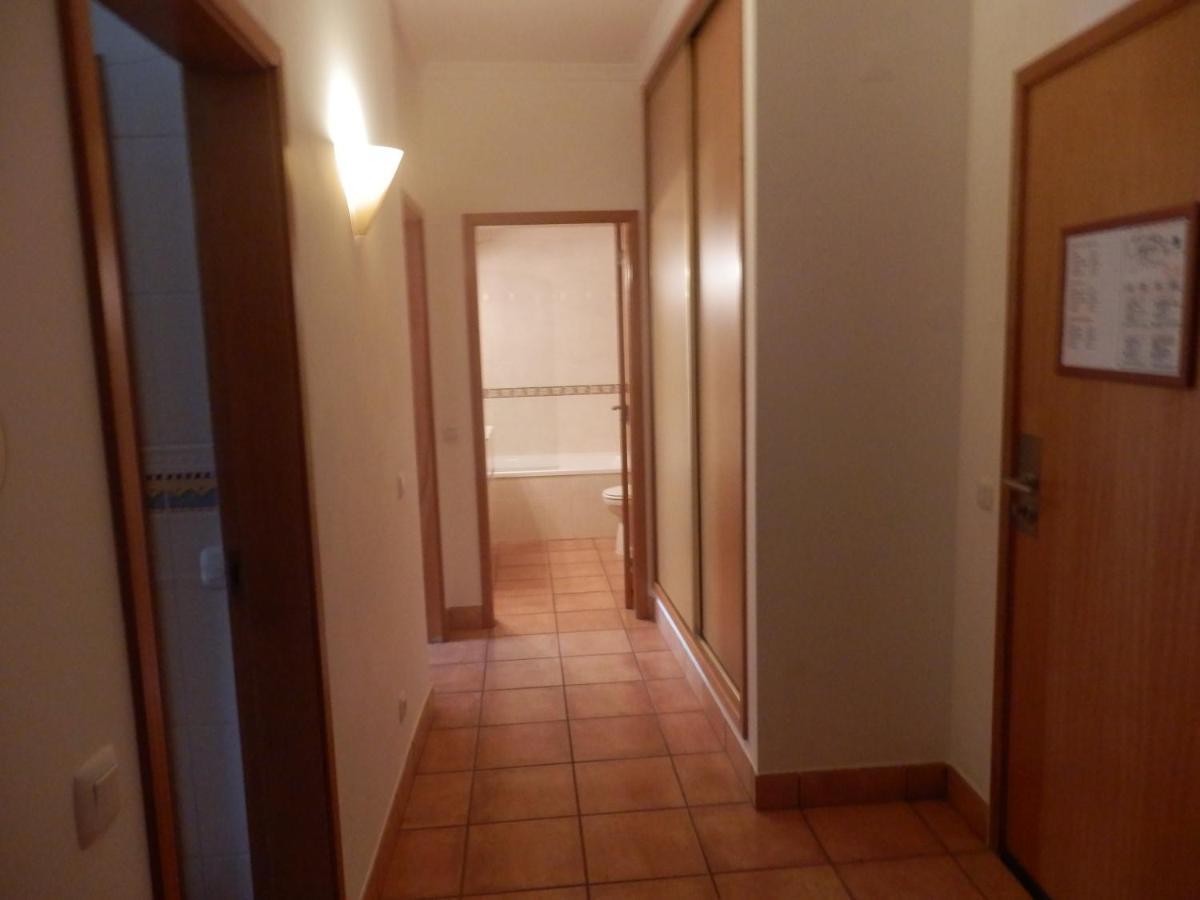 Bel appartement au bord de la mer de Porto de Mos Lagos Extérieur photo